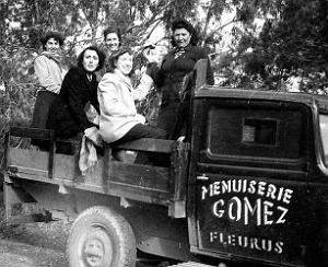 FLEURUS - DEPART POUR LA CUEILLETTE DES CHAMPIGNONS A LA MONTAGNE DES LIONS - DOC. VIVIANE GOMEZ
